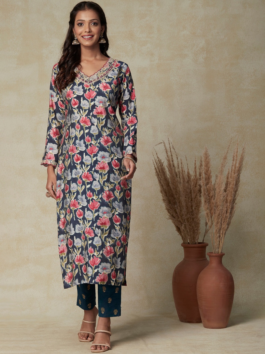 

FASHOR Navy Blue Floral Printed Thread Work Kurta