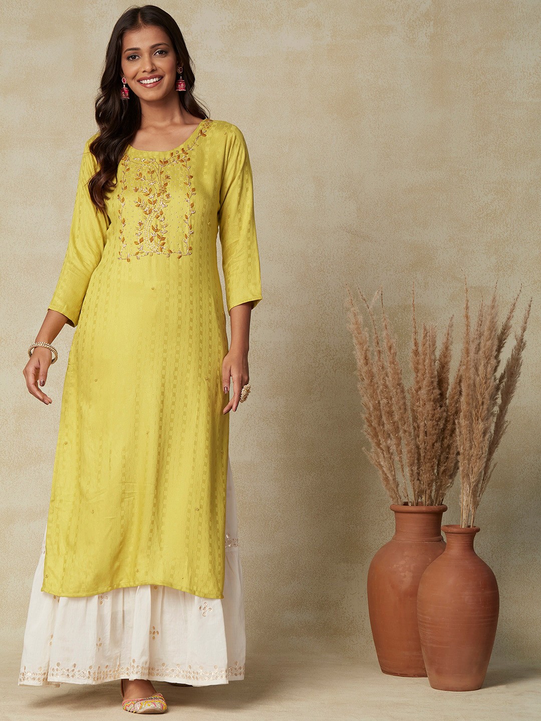 

FASHOR Yellow Floral Embroidered Beads Detailed Straight Kurta