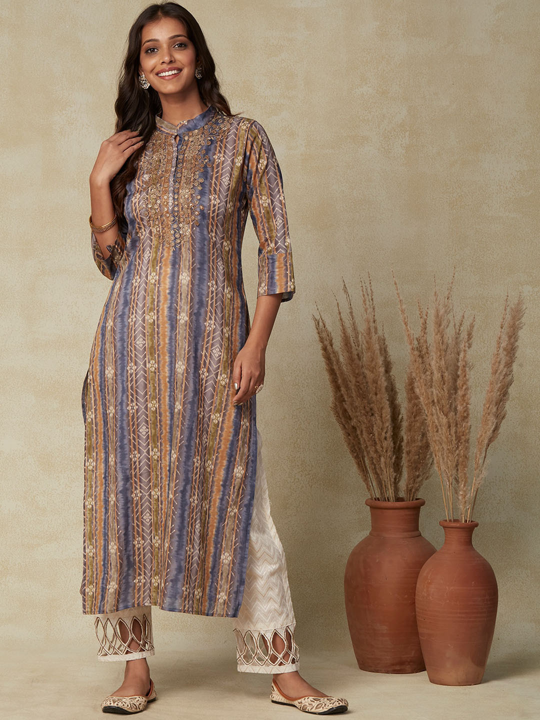 

FASHOR Floral embroidered Sequined Bandhani Printed Kurta, Blue