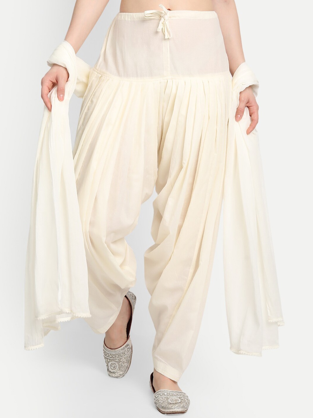 

SUTI Women Cotton Patiala with Dupatta, Cream