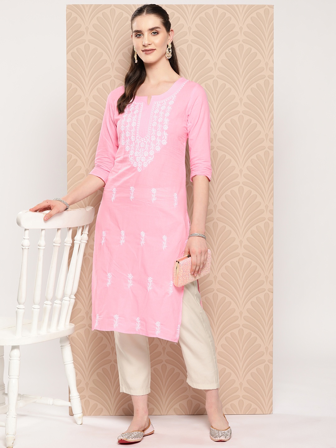 

Yufta Floral Embroidered Chikankari Pure Cotton Kurta, Pink
