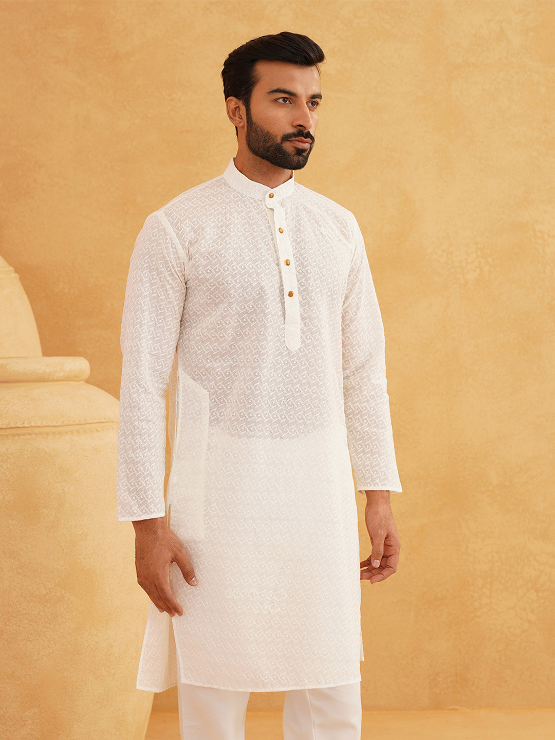 

SOJANYA Geometric Embroidered Mandarin Collar Pure Cotton Straight Kurta, Cream