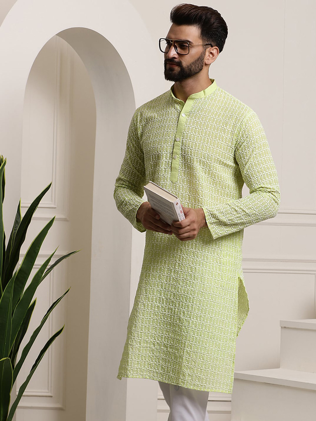 

SOJANYA Ethnic Motifs Embroidered Thread Work Pure Cotton Regular Kurta, Green