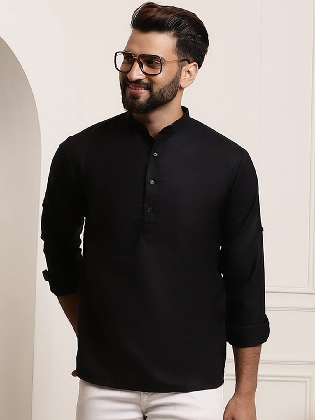 

SOJANYA Band Collar Roll-Up Sleeves Straight Kurta, Black