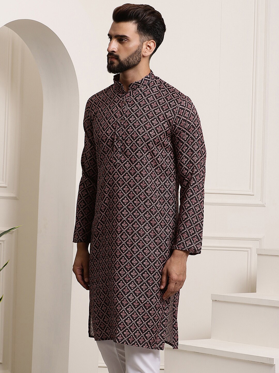 

SOJANYA Geometric Printed Mandarin Collar Pure Cotton Kurta, Black