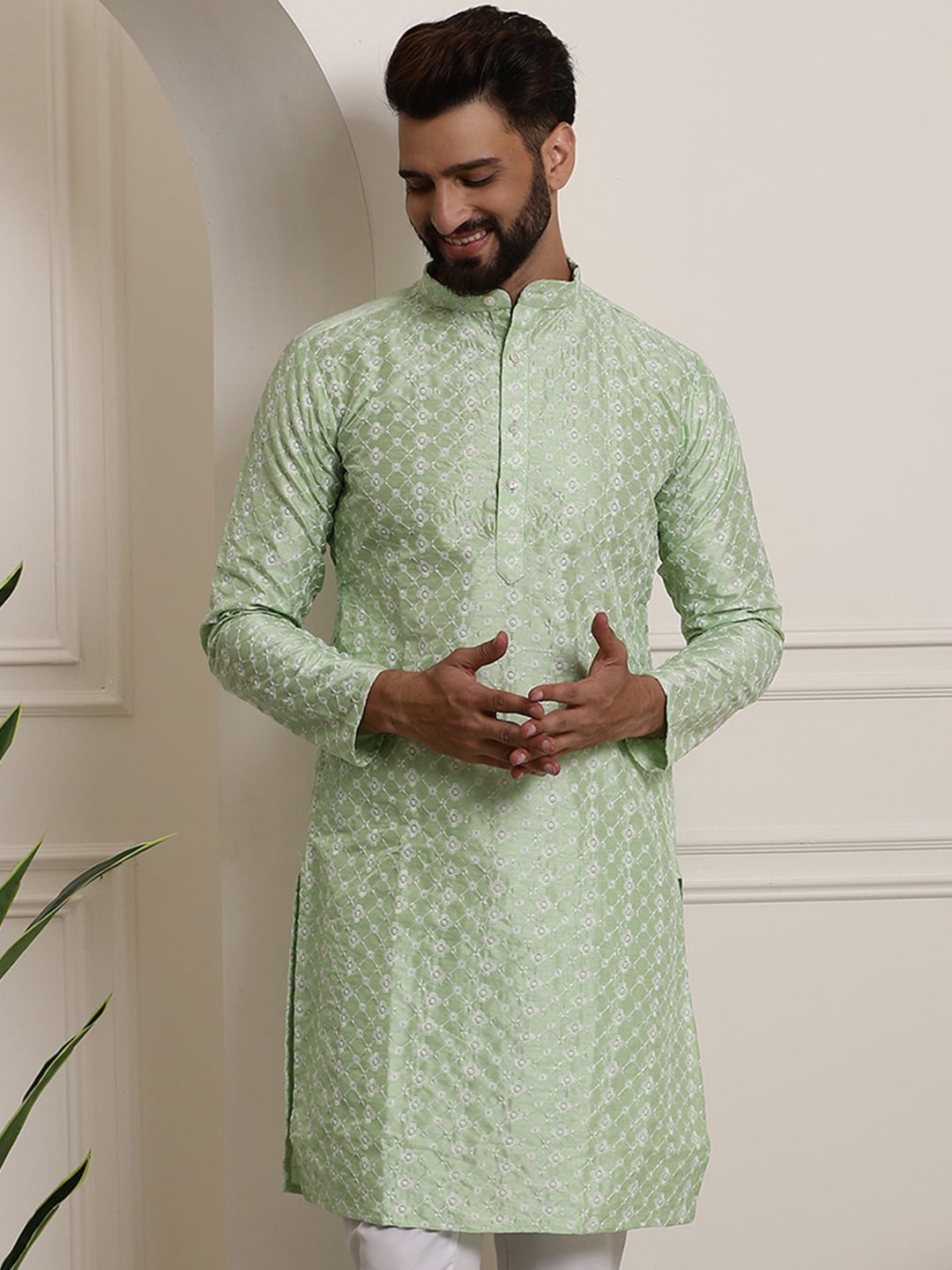 

SOJANYA Self Design Thread Work Mandarin Collar Kurta, Sea green
