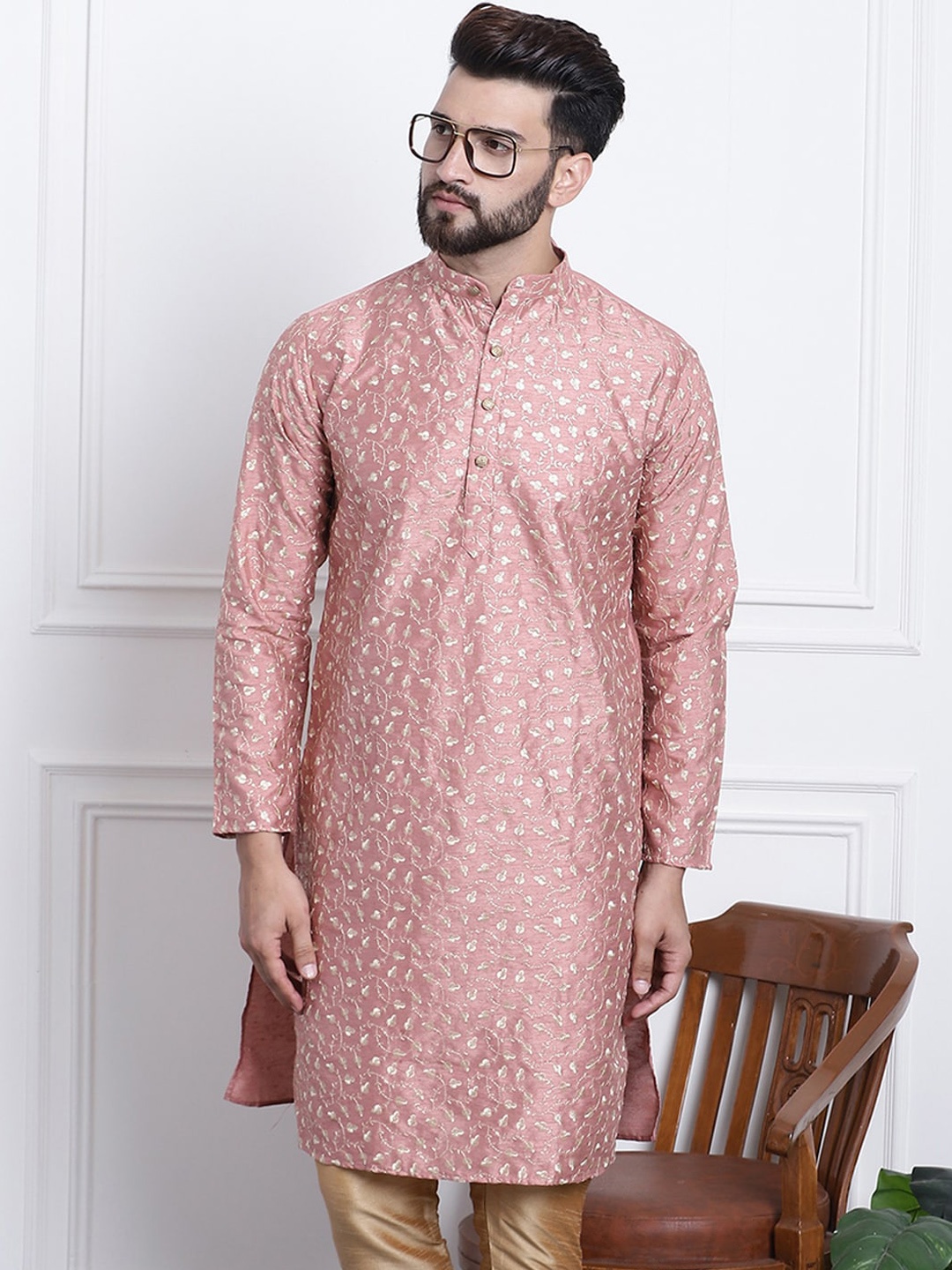

SOJANYA Ethnic Motifs Embroidered Silk Cotton Kurta, Pink