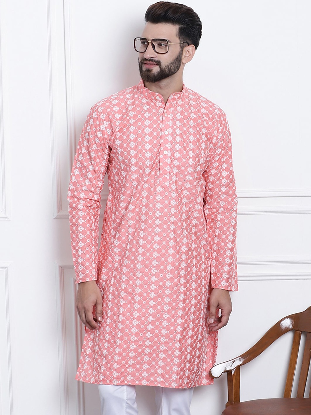 

SOJANYA Floral Embroidered Mandarin Collar Kurta, Peach