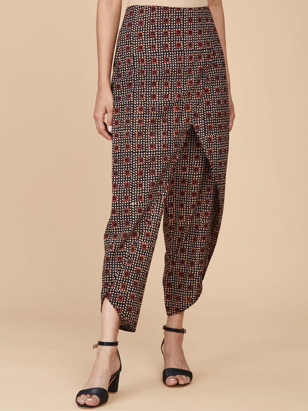 

Fabindia Women Geometric Printed Cotton Jodhpuris Trousers, Black