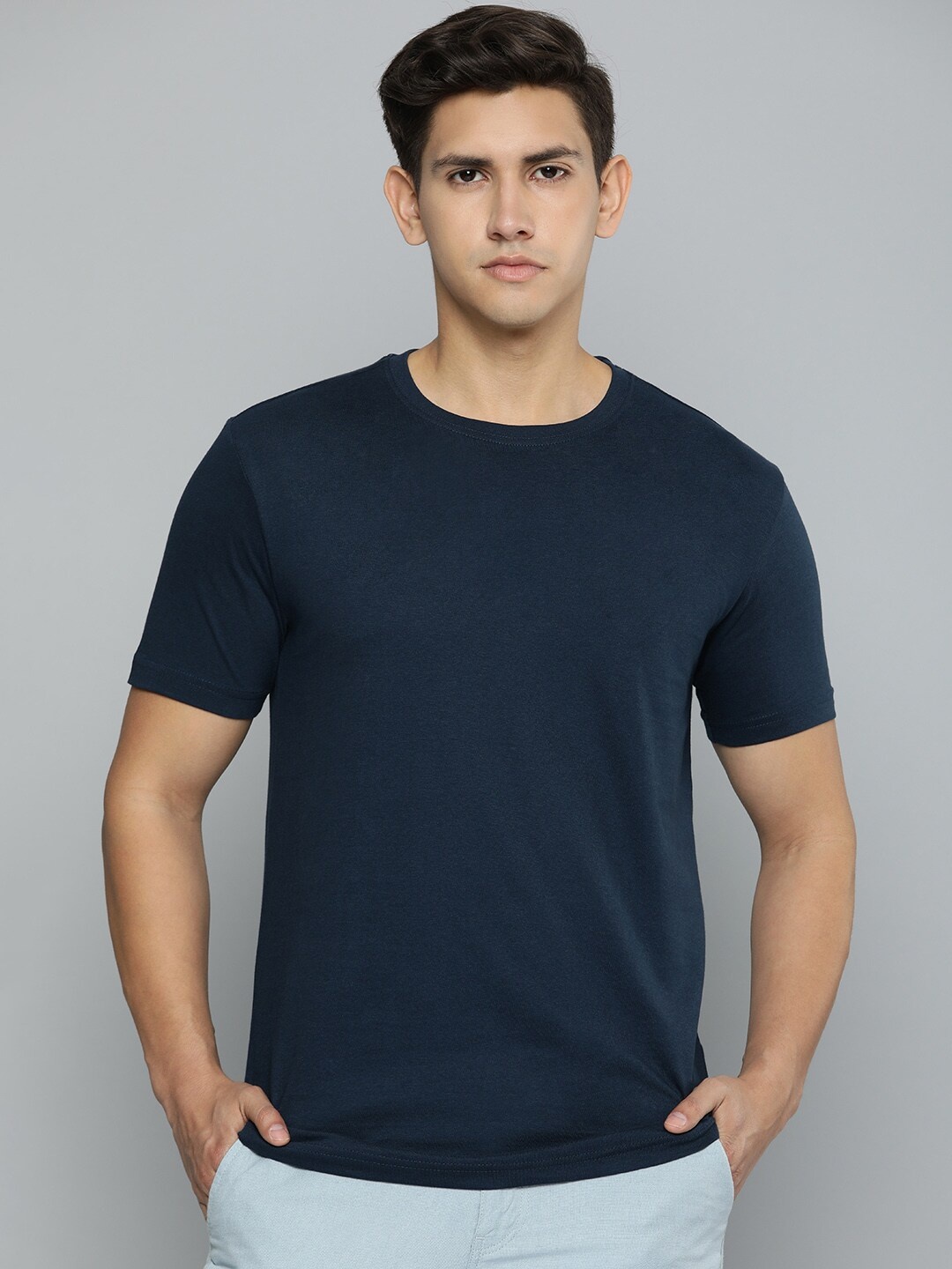 

Mast & Harbour Round Neck Short Sleeve Cotton T-shirt, Navy blue