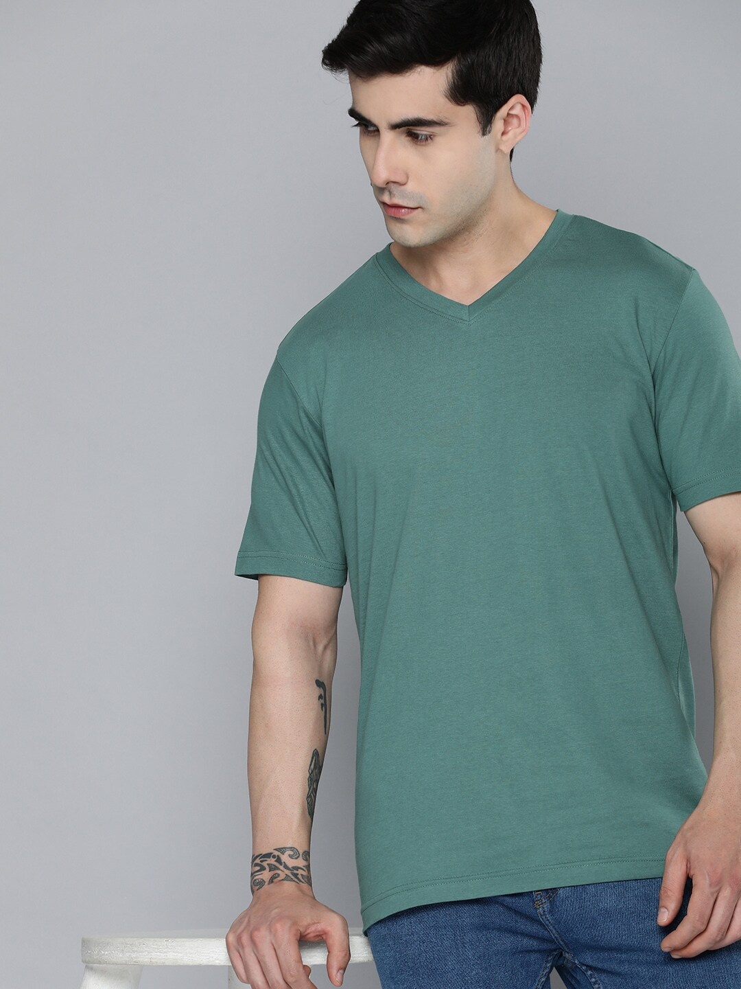 

Mast & Harbour Green V-Neck Short Sleeves Cotton T-shirt