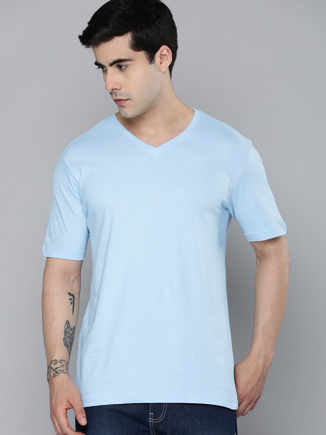 

Mast & Harbour Blue V-Neck Short Sleeves Cotton T-shirt