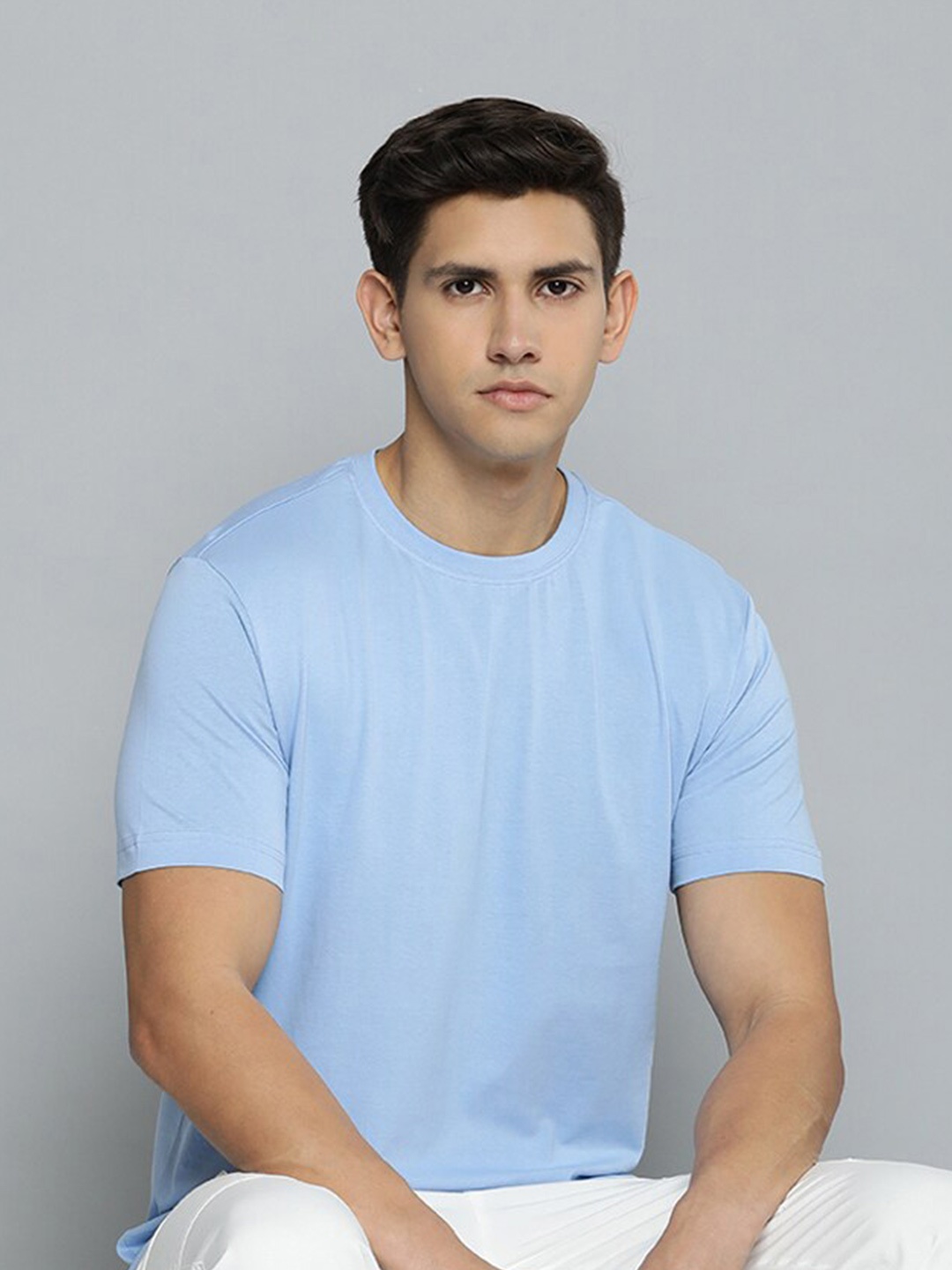 

Mast & Harbour Blue Round Neck Regular Fit Cotton T-shirt