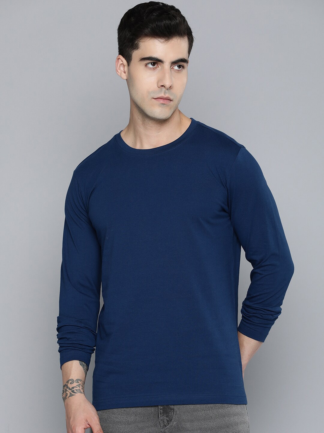 

Mast & Harbour Navy Blue Round Neck Regular Fit Cotton T-shirt
