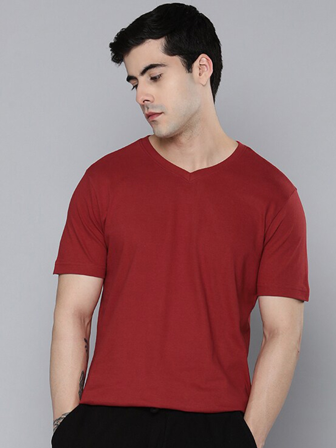 

Mast & Harbour Red V-Neck Regular Fit Cotton T-shirt