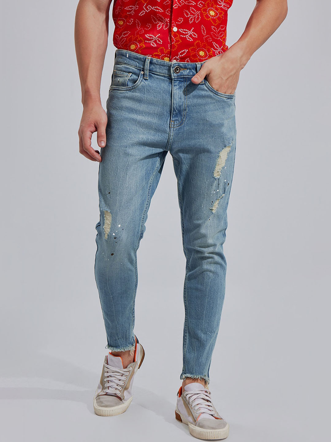 

Snitch Men Blue Skinny Fit Mildly Distressed Light Fade Stretchable Cotton Jeans
