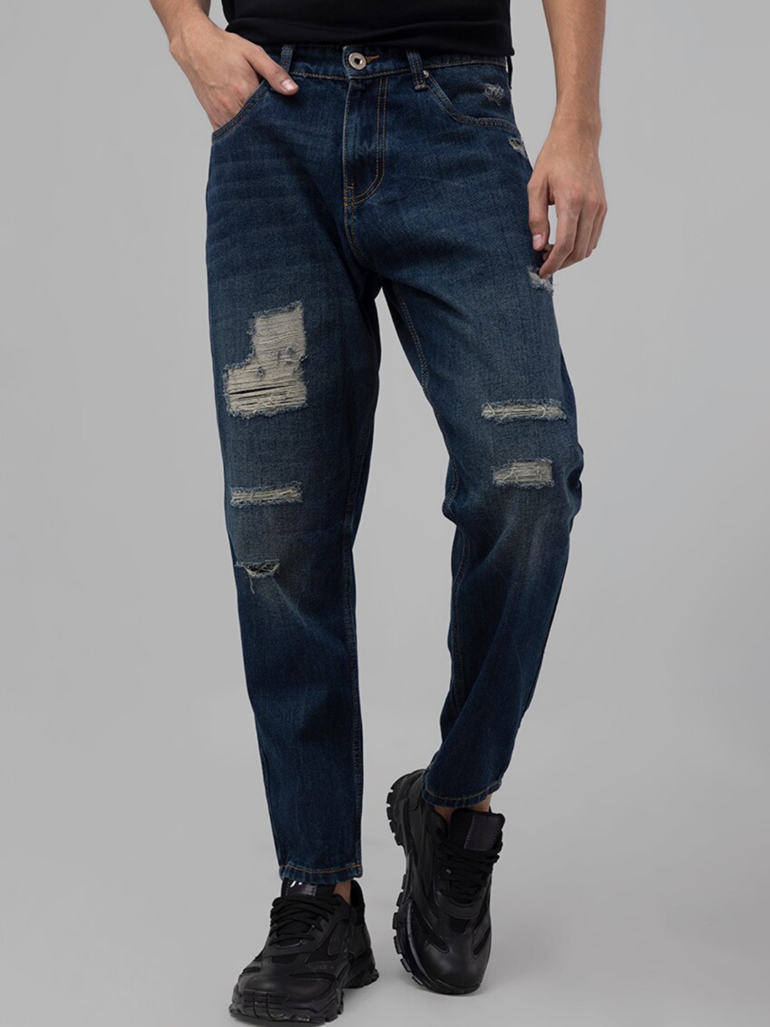

Snitch Men Blue Relaxed Fit Highly Distressed Stretchable Cotton Jeans
