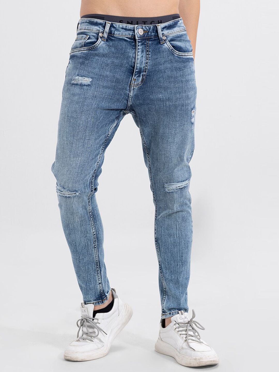 

Snitch Men Blue Skinny Fit Mildly Distressed Light Fade Jeans