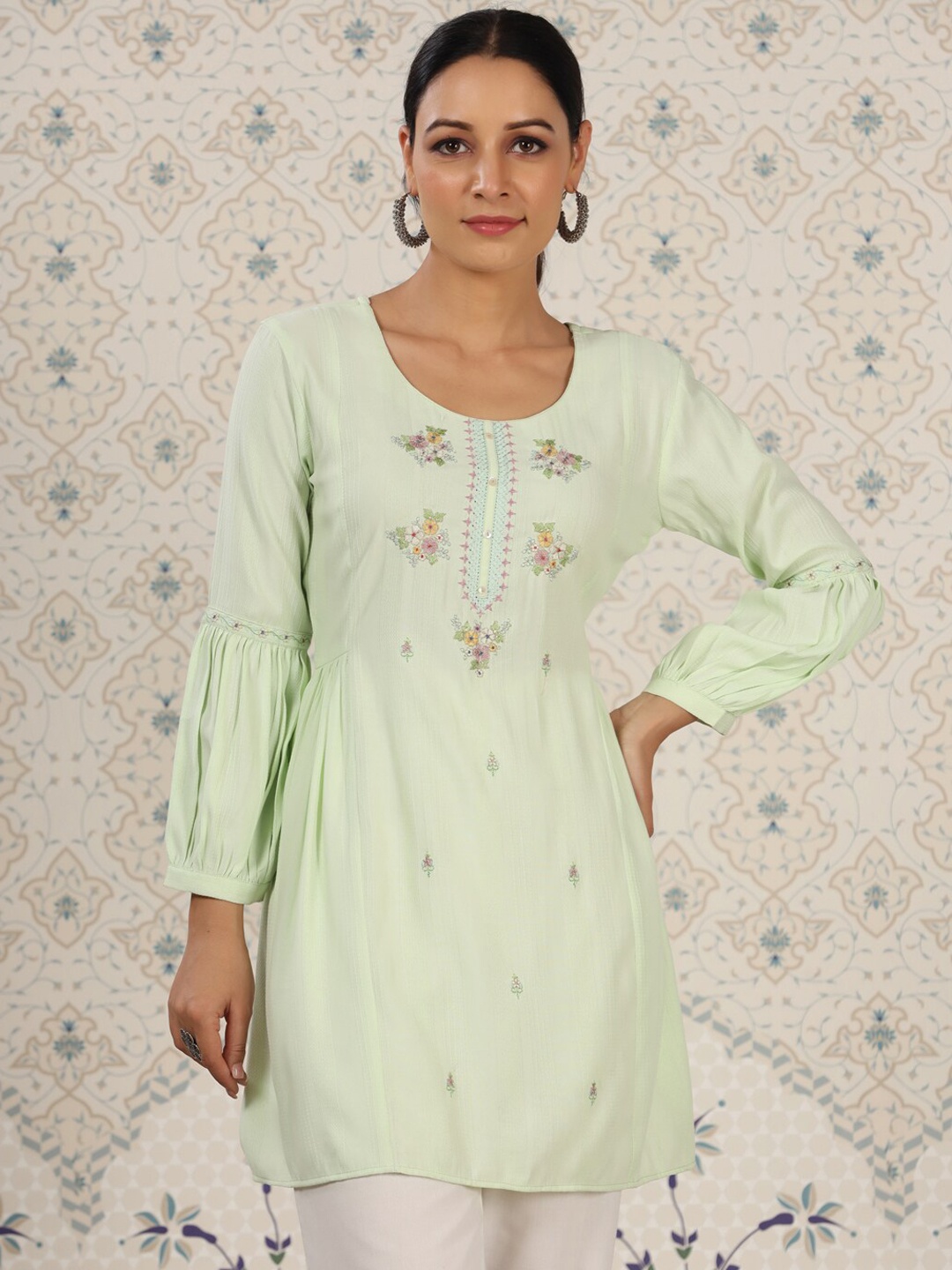 

Ode by House of Pataudi Green Ethnic Motifs Embroidered A-Line Kurta