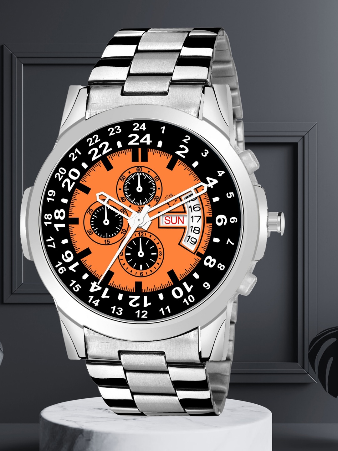 

Versatile Men Printed Dial & Bracelet Style Straps Analogue Watch Pointing, Orange