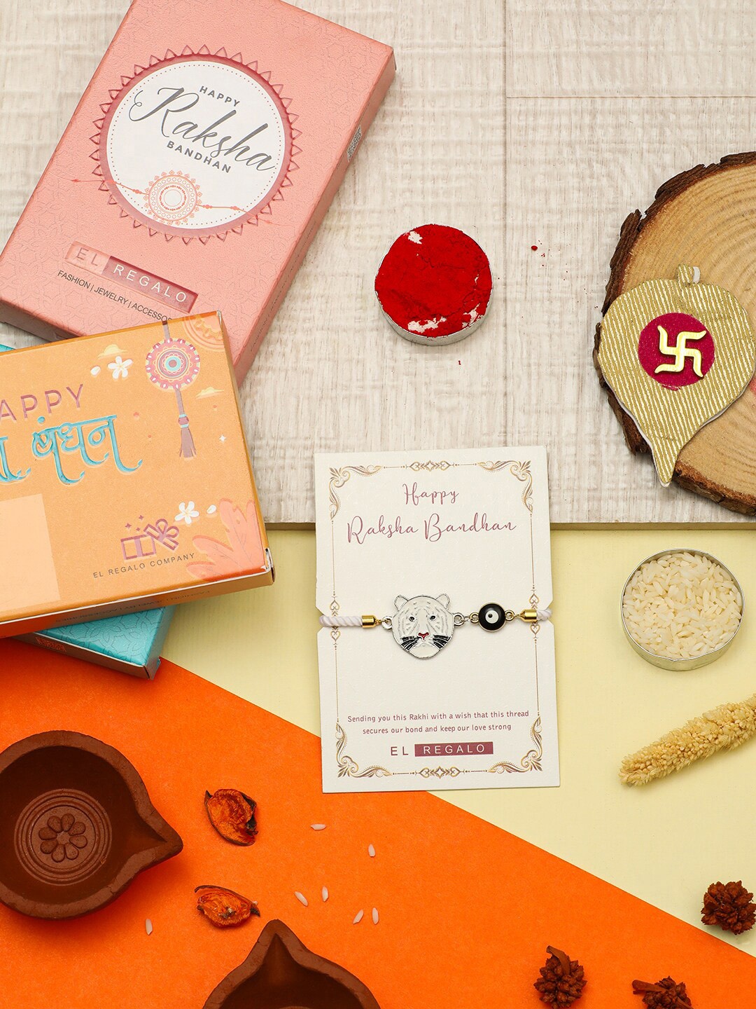 

EL REGALO White Tiger Design Thread Rakhi