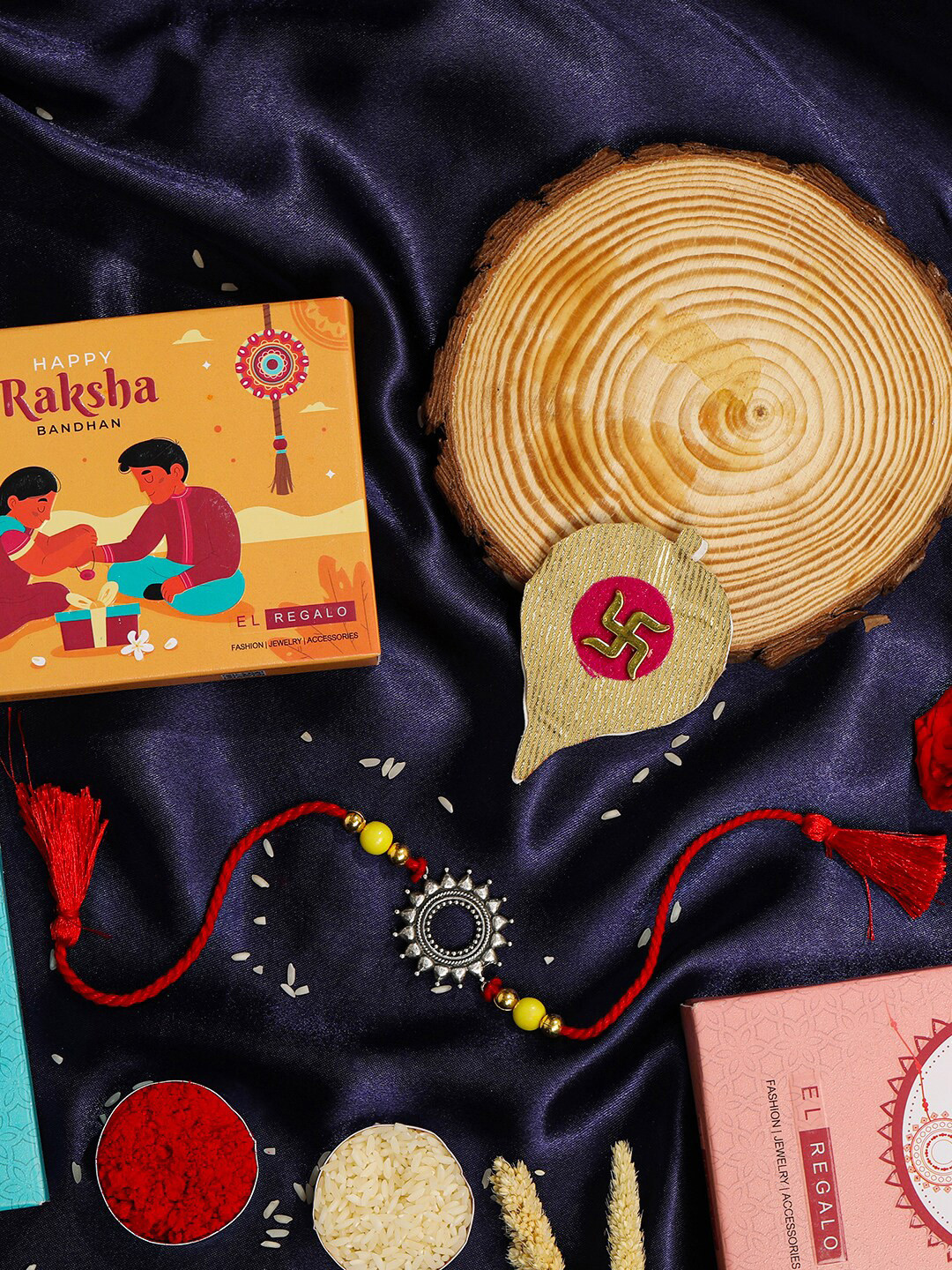 

EL REGALO Thread Rakhi Set, Silver