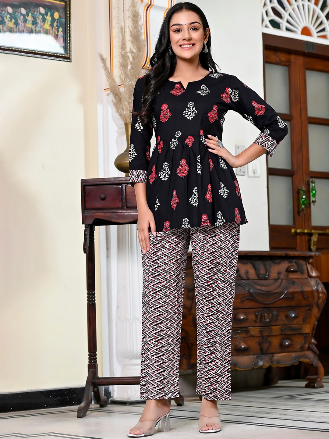 

MissKurti Printed Pure Cotton Top & Trouser, Black