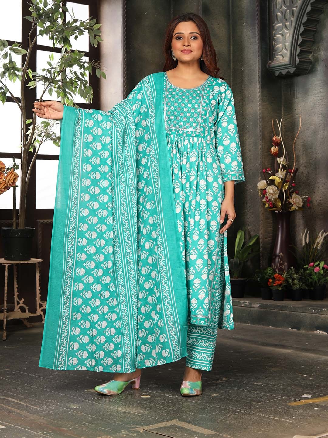 

KALINI Ethnic Motifs Printed Thread Work A-Line Kurta & Trousers with Dupatta, Green