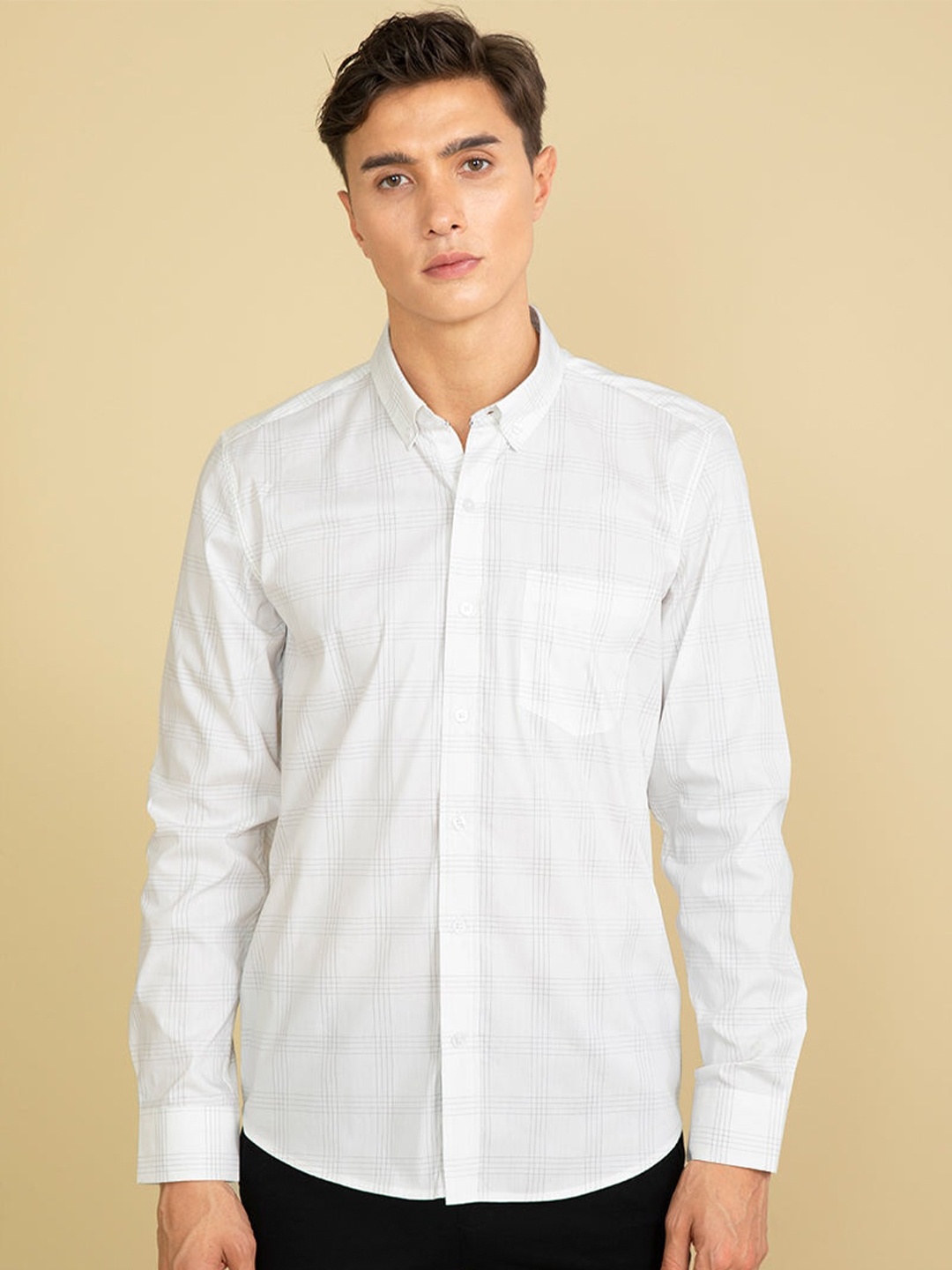 

Snitch White & grey Classic Checked Button-Down Collar Slim Fit Cotton Casual Shirt
