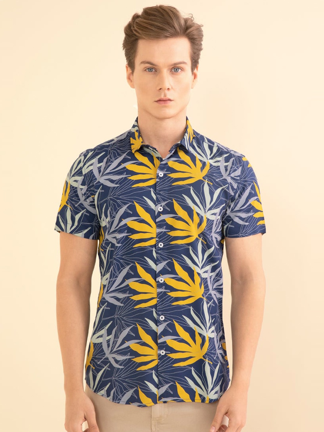 

Snitch Navy Blue Printed Spread Collar Classic Slim Fit Casual Shirt