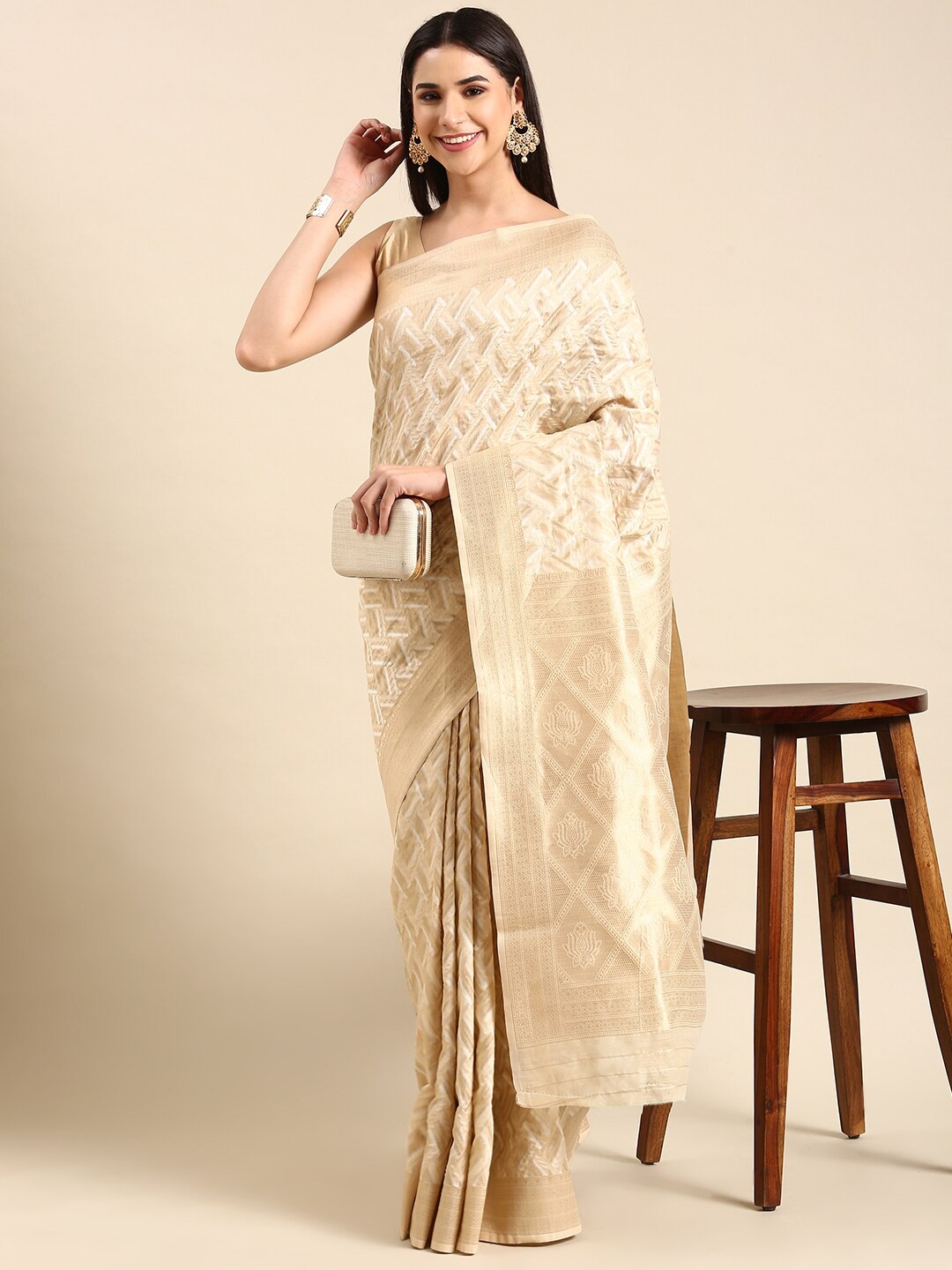 

HERE&NOW Off White & Gold-Toned Ethnic Motifs Woven Design Zari Silk Cotton Saree