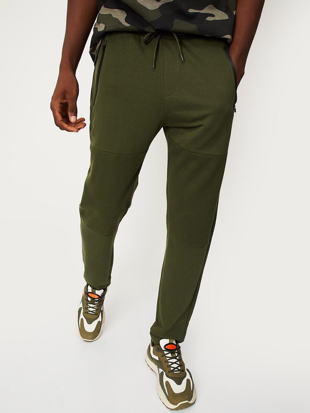 

max Men Mid-Rise Track Pant, Olive