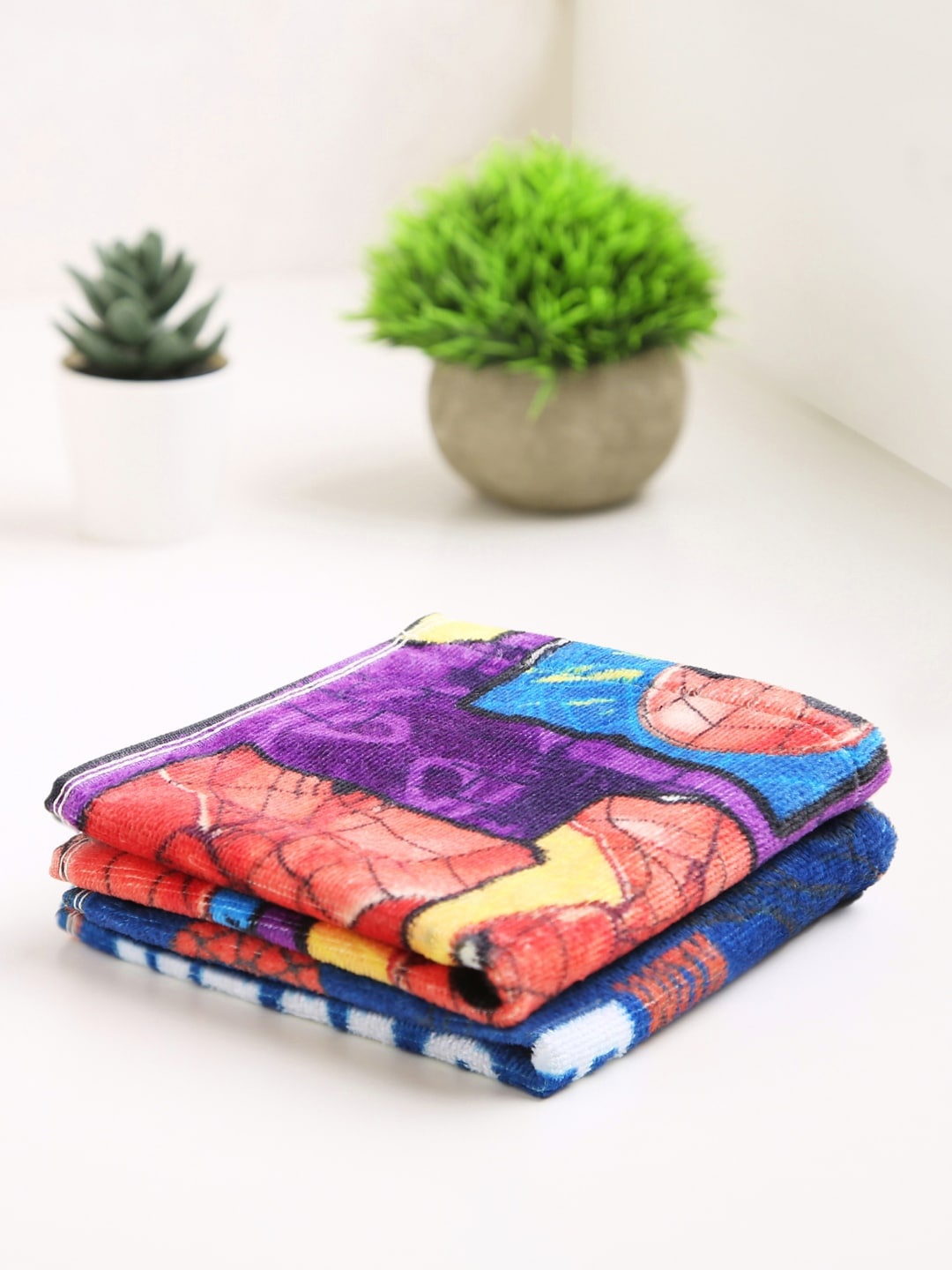 

SPACES Blue & Red 2 Pieces Marvel Spiderman Printed 380 GSM Pure Cotton Face Towels