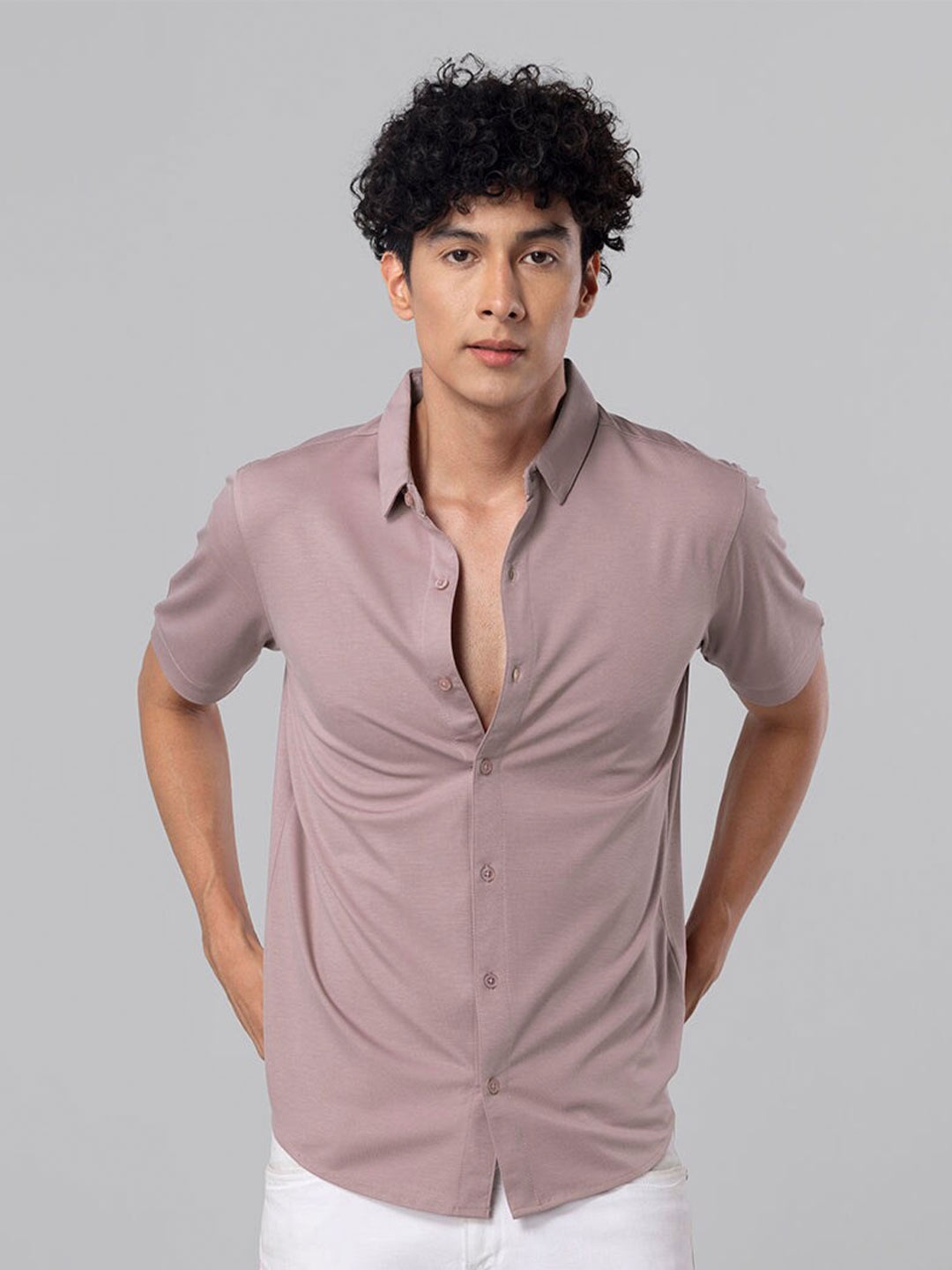 

Snitch Mauve Classic Slim Fit Cotton Casual Shirt