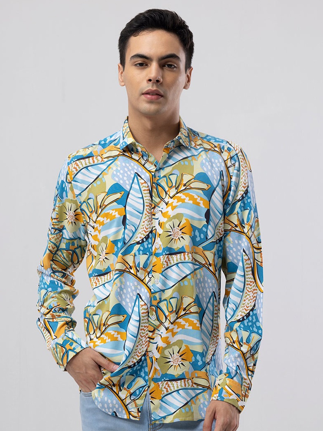 

Snitch Blue Classic Slim Fit Abstract Printed Casual Shirt