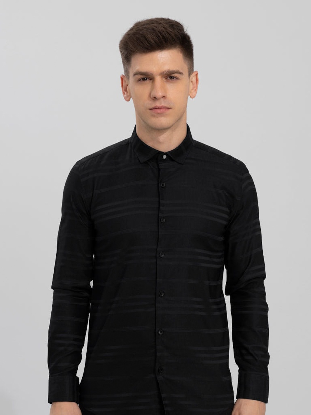 

Snitch Black Classic Slim Fit Horizontal Striped Cotton Casual Shirt
