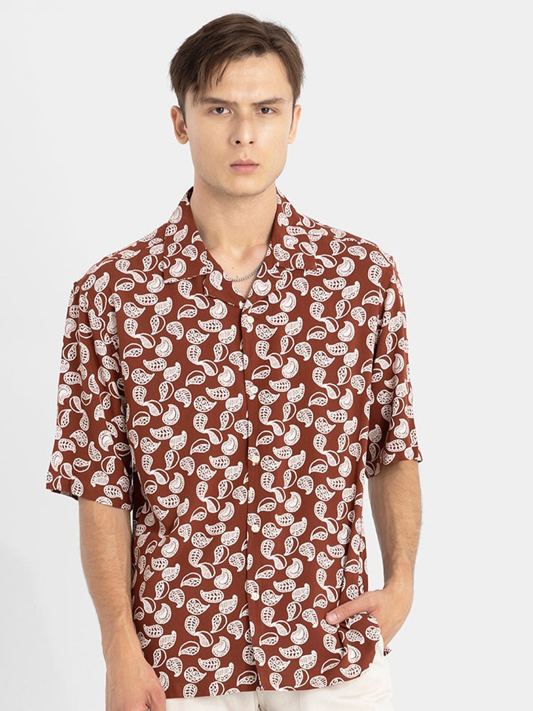

Snitch Brown & White Ethnic motifs Printed Classic Slim Fit Casual Shirt