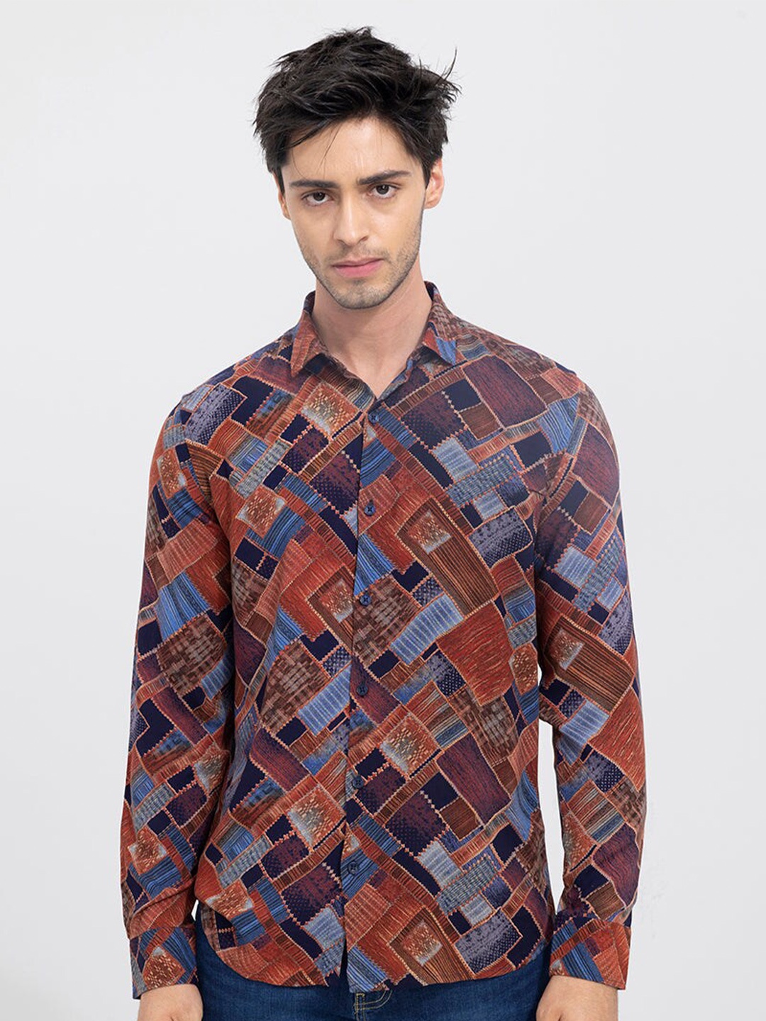 

Snitch Men Red & Blue Classic Abstract Printed Slim Fit Cotton Casual Shirt