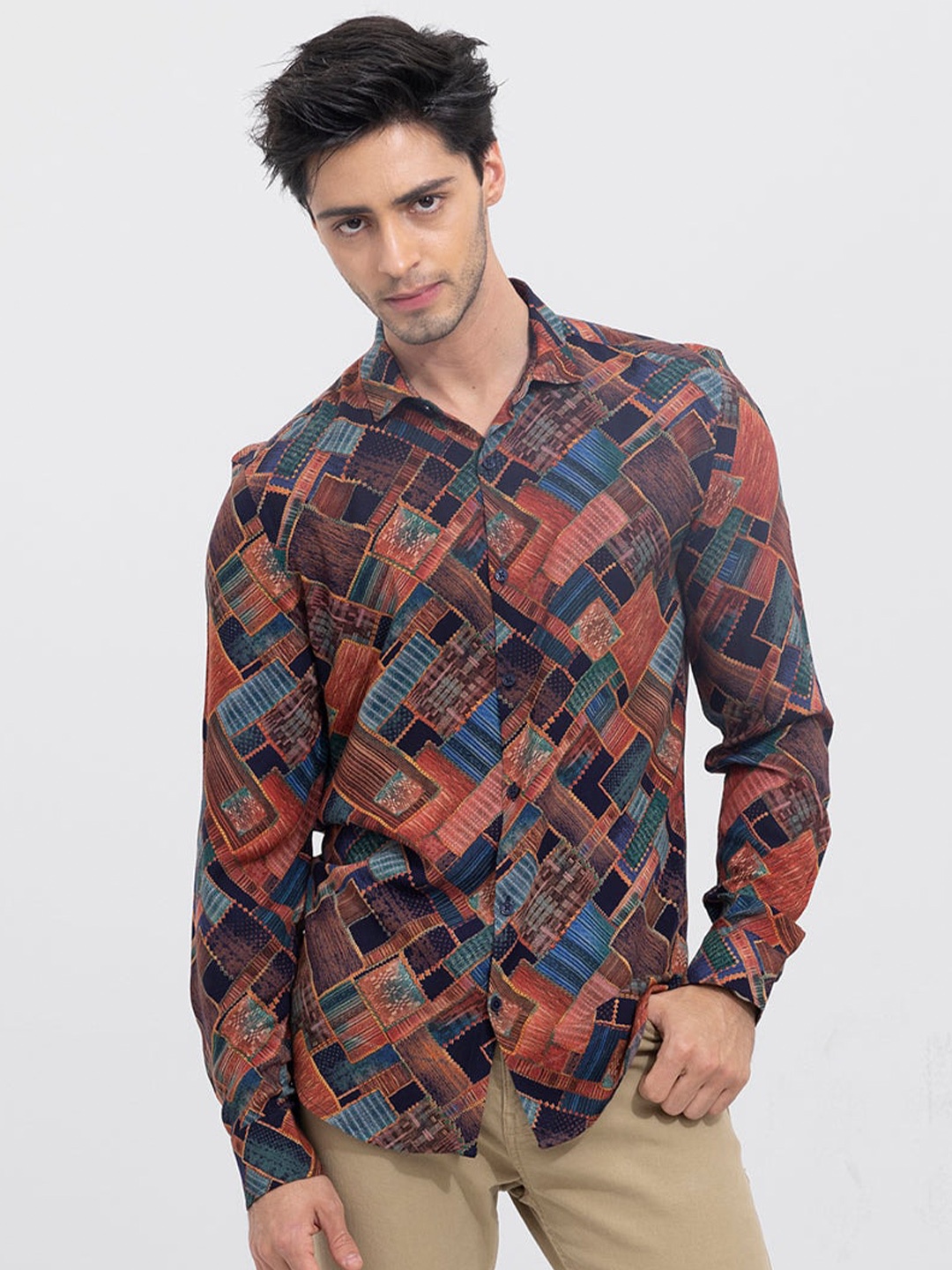 

Snitch Brown Geometric Printed Classic Spread Collar Slim Fit Cotton Casual Shirt