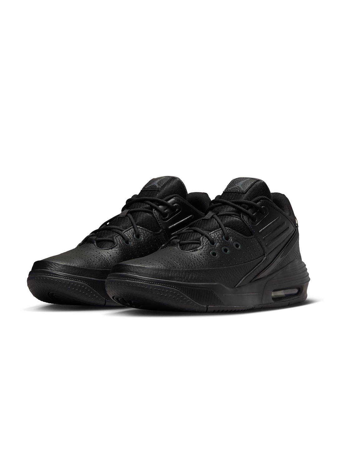 

Nike Men JORDAN MAX AURA 5 Sneakers, Black