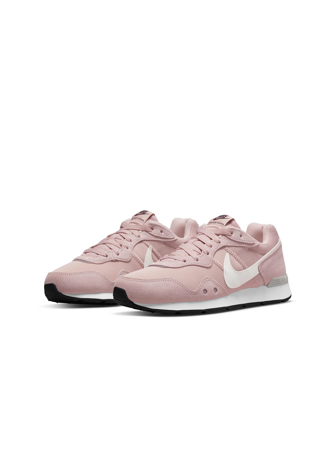 

Nike Women Venture Runner Running Shoes, Pink