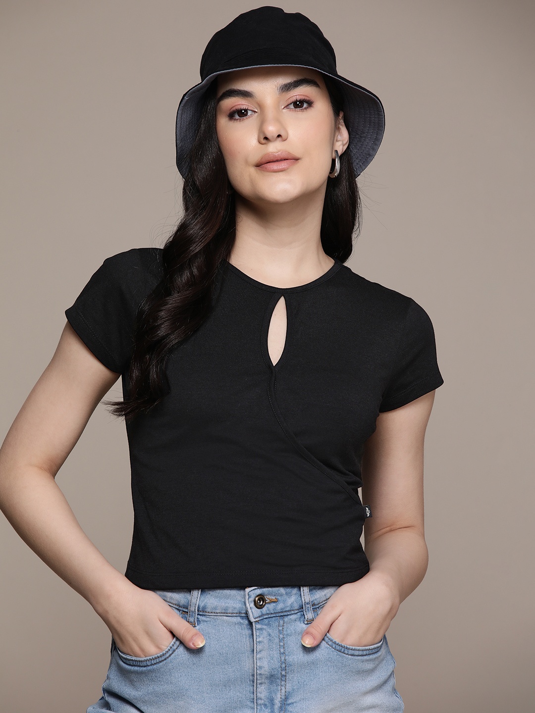 

The Roadster Lifestyle Co. Keyhole Neck Wrap Crop Top, Black