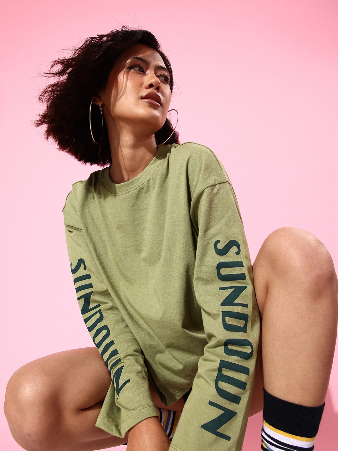 

The Roadster Life Co. Typography Printed Drop-Shoulder Sleeves T-shirt, Olive