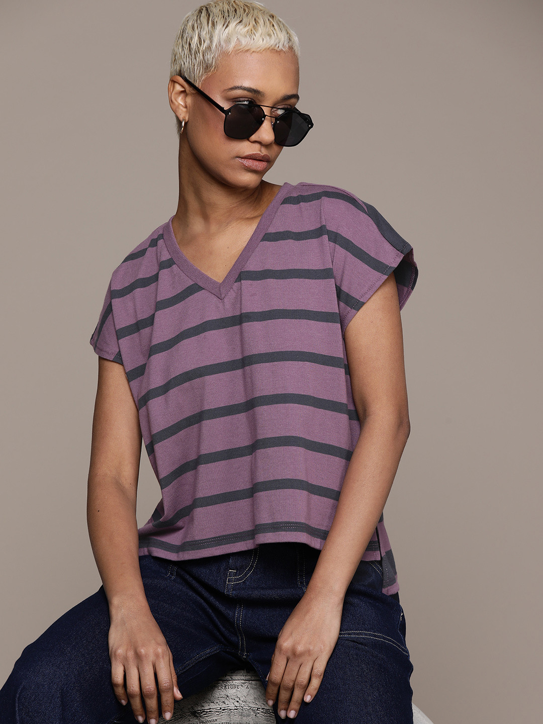 

The Roadster Lifestyle Co. Striped Extended Sleeves Boxy T-shirt, Purple