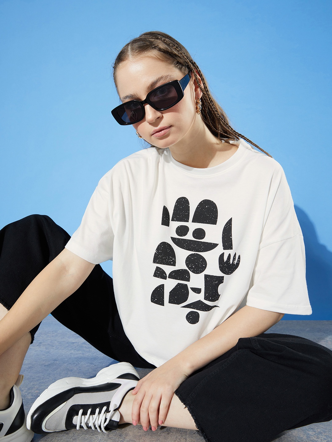 

The Roadster Lifestyle Co.Geometric Printed T-shirt, Beige