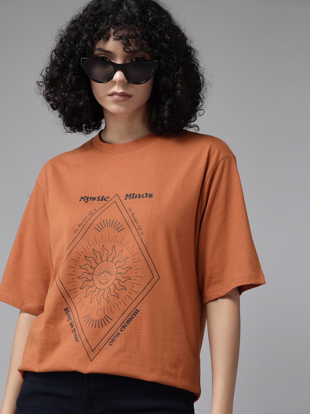 

The Roadster Lifestyle Co. Printed Drop-Shoulder Sleeves Oversized T-shirt, Rust