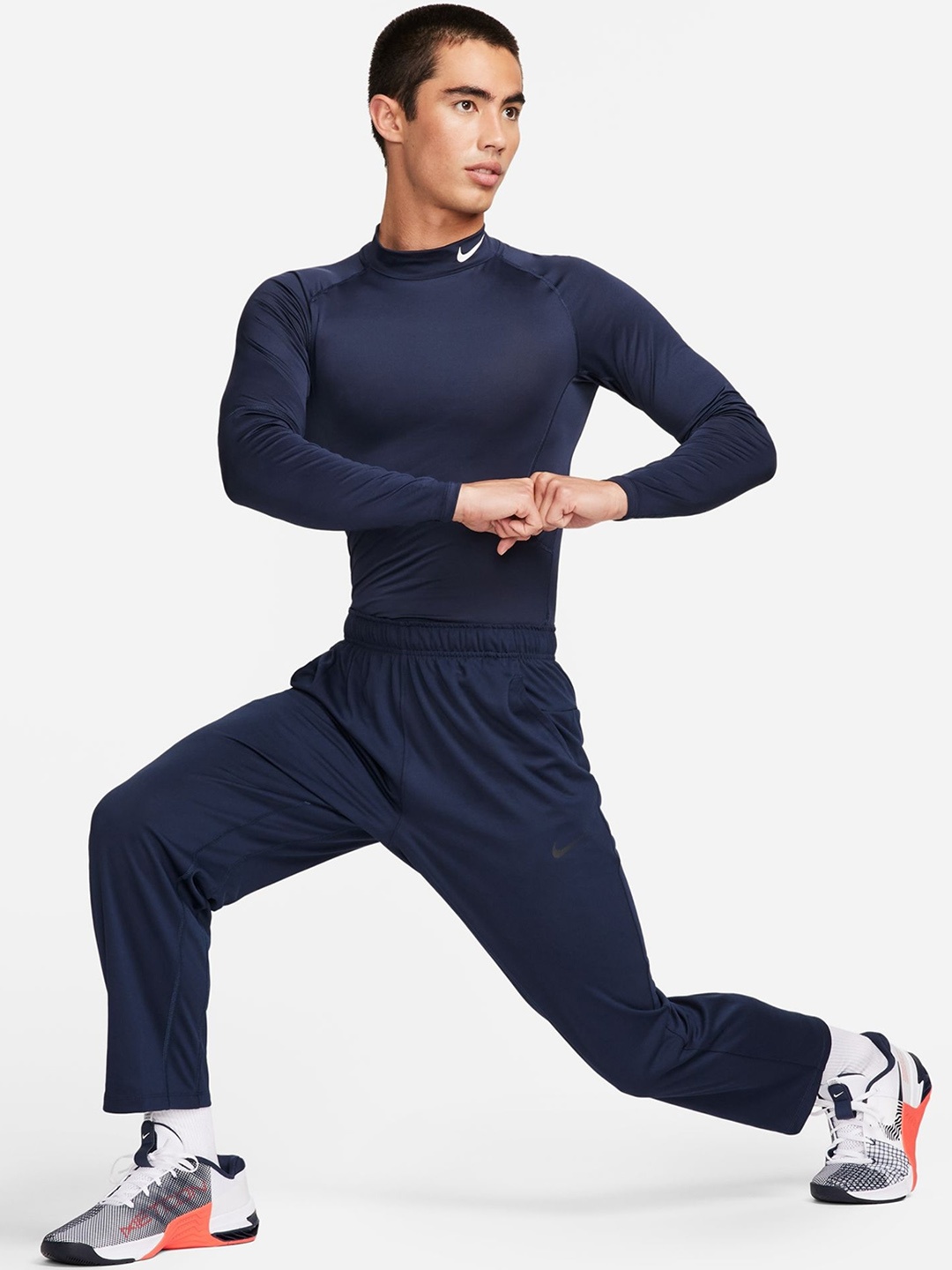 

Nike Men Blue Totality Trackpants