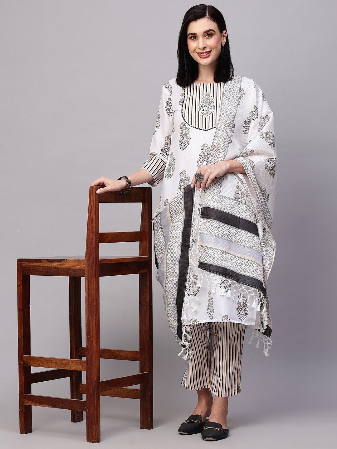 

HERE&NOW Floral Printed Kurta & Trousers With Dupatta, White