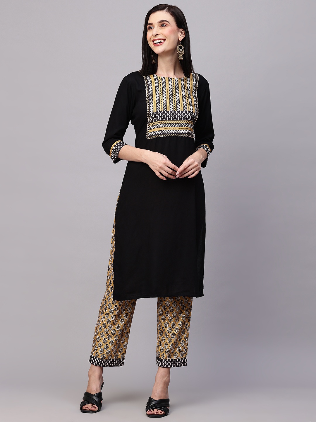 

HERE&NOW Ethnic Motifs Yoke Design Regular Gotta Patti Kurta With Trousers, Black