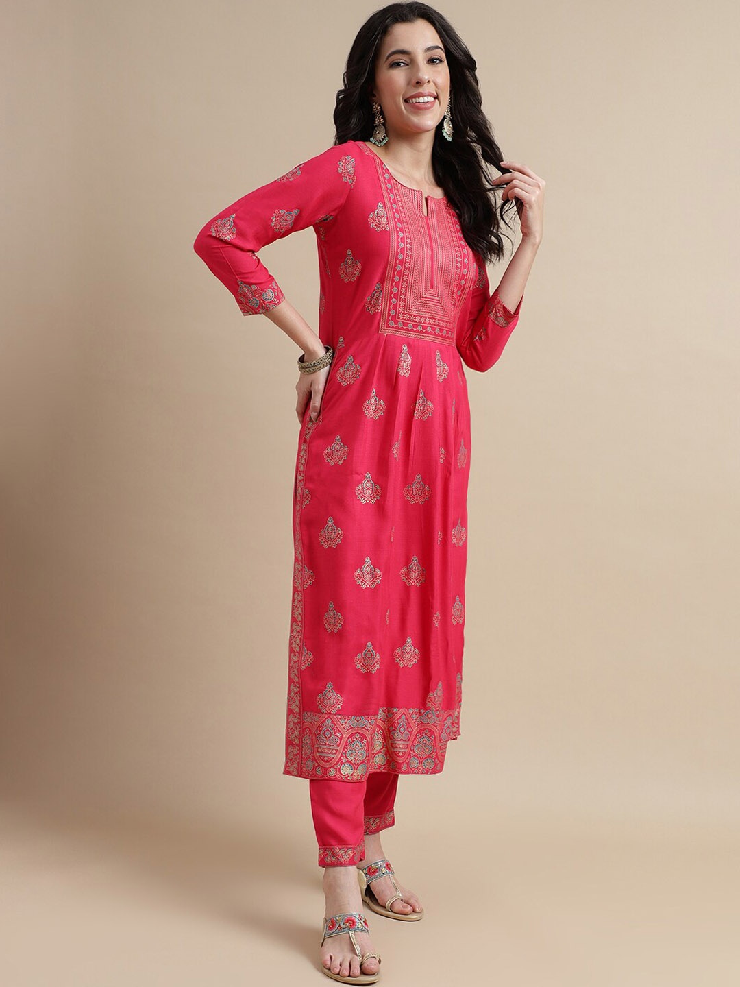 

HERE&NOW Women Pink Floral Printed Pleated Kurta with Trousers